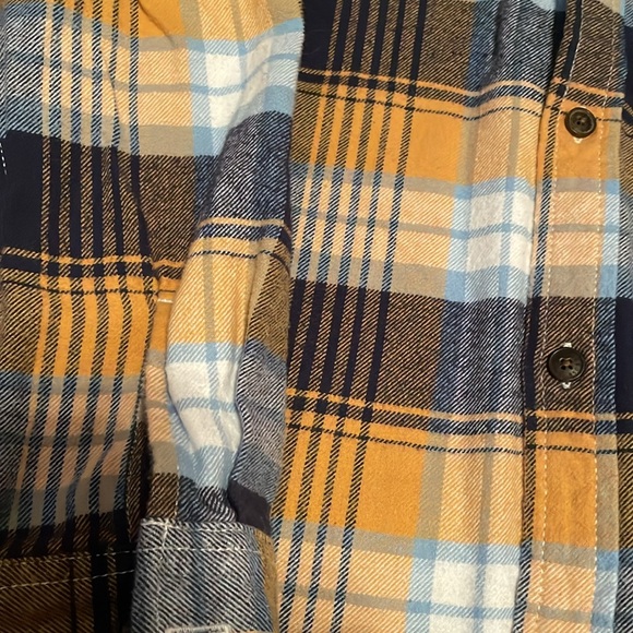 Oshkosh Boys Flannel - Picture 2 of 3